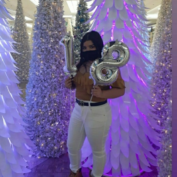 Meet your Posher, Odalis - Picture 1 of 1